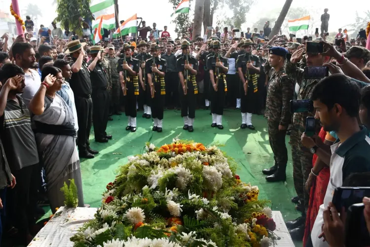 थलसेना प्रमुख ने सूबेदार संदीप कुमार, अग्निवीर मनीष और गनर अजय जैसवाल को श्रद्धांजलि दी