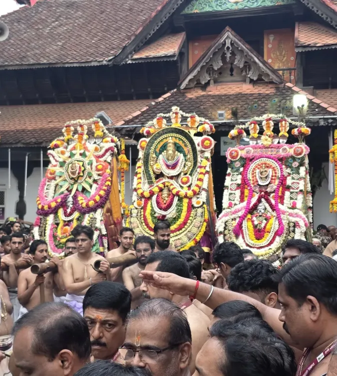Tharoor joins Araattu procession as flights halt for Thiruvananthapuram's living tradition