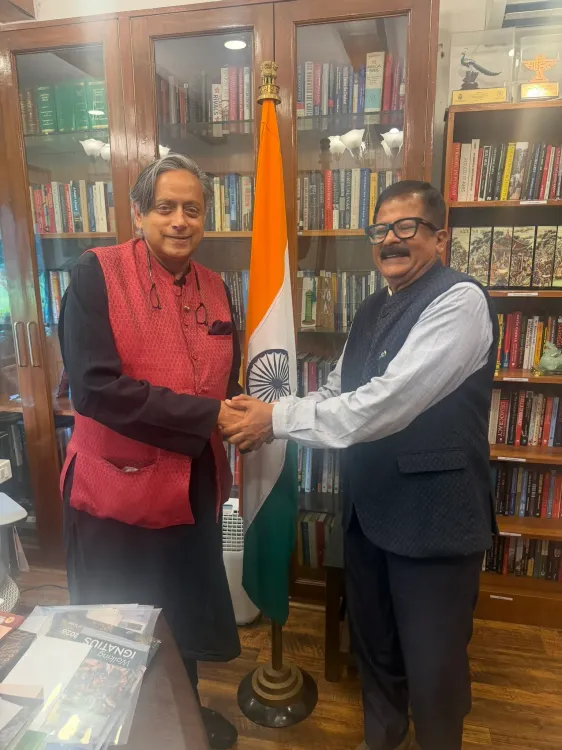 Tharoor meets Kerala Brahmana Sabha ex-chief in Delhi