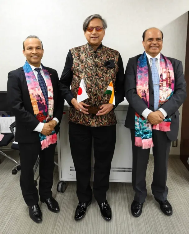 Tharoor meets Malayali Jesuits leading Tokyo's Sophia University