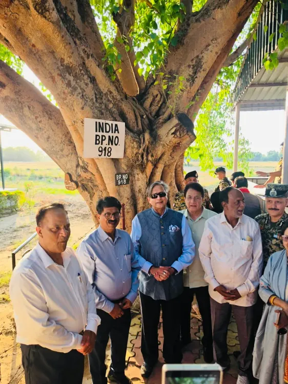 Tharoor Shares Banyan Tree Straddling Two Nations' Border
