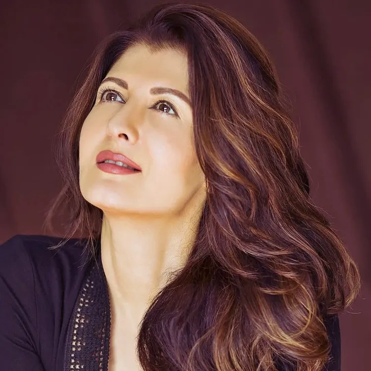 What is Sangeeta Bijlani's Favorite Snack to Satisfy Hunger?