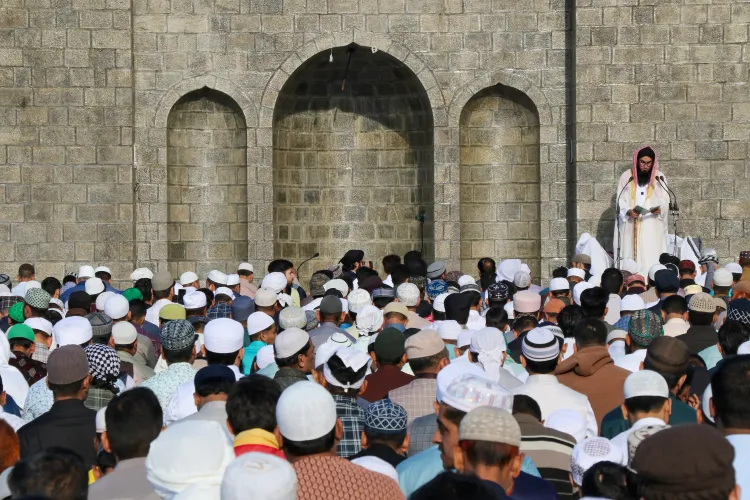 Celebrations Marked by Large Gatherings at Eid Prayers in J&K