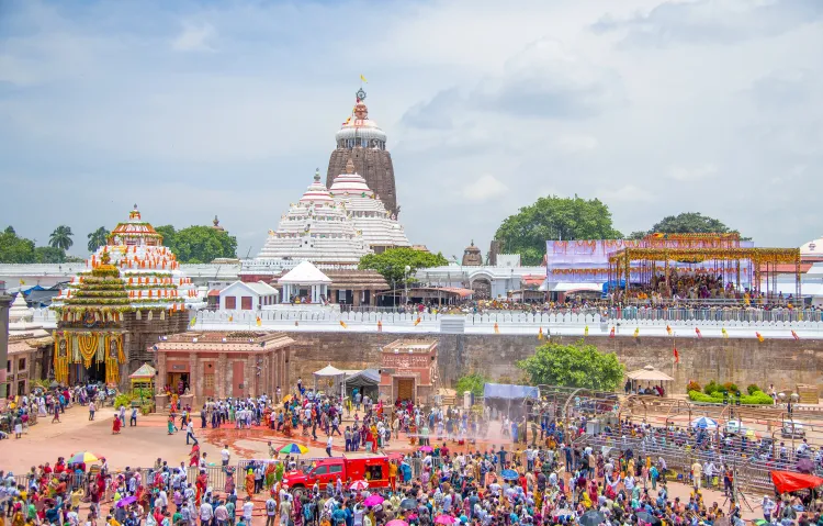What Threatening Graffiti Was Found Near Jagannath Temple?