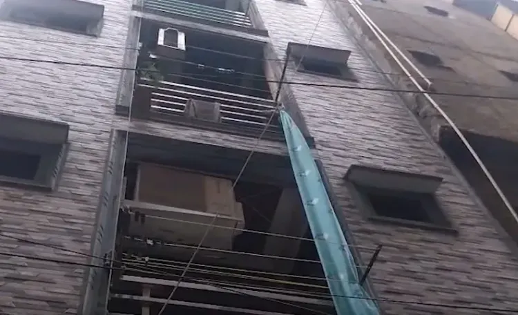 Tughlakabad fire kills 3, traps 8 in Delhi building blaze