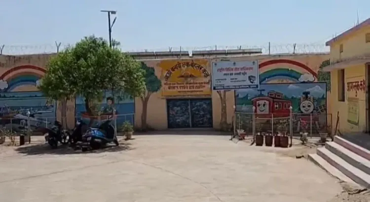 Three juveniles flee Gumla observation home by scaling boundary wall