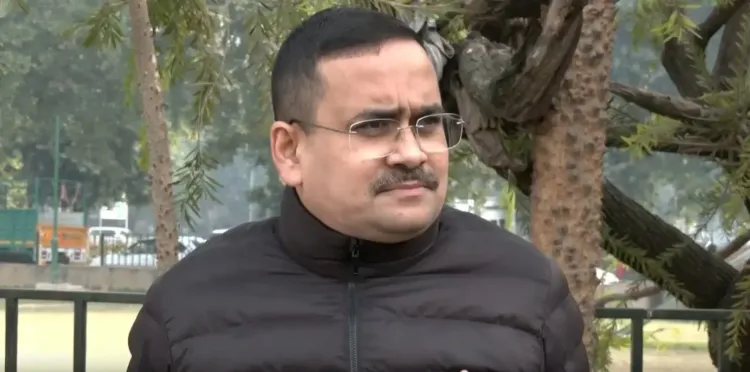 क्या टीएमसी सांसदों का प्रदर्शन नई दिल्ली में उचित था?