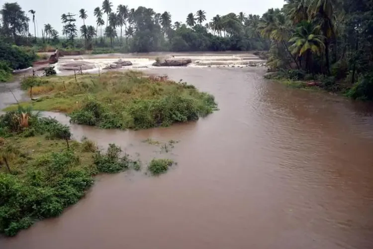 Is TN's Mullaperiyar River Overflowing Causing Havoc in Theni District?