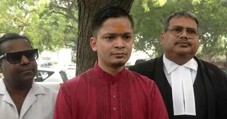 ट्रांसजेंडर पहचान पर डॉ. राजन सिंह का पलटवार: मांझी और राहुल गांधी दोनों को दिया जवाब