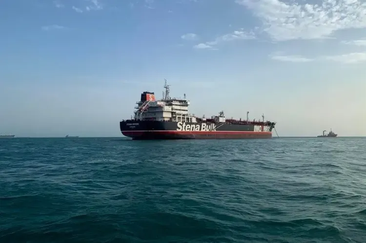 USS Truxtun, USS Mason transit Strait of Hormuz amid Iranian missile and drone barrage