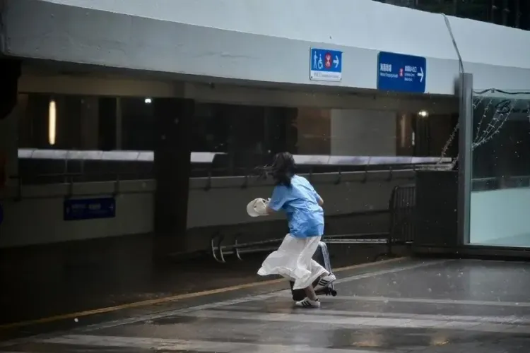 Is Typhoon Matmo Heading Towards China? Emergency Measures in Effect!