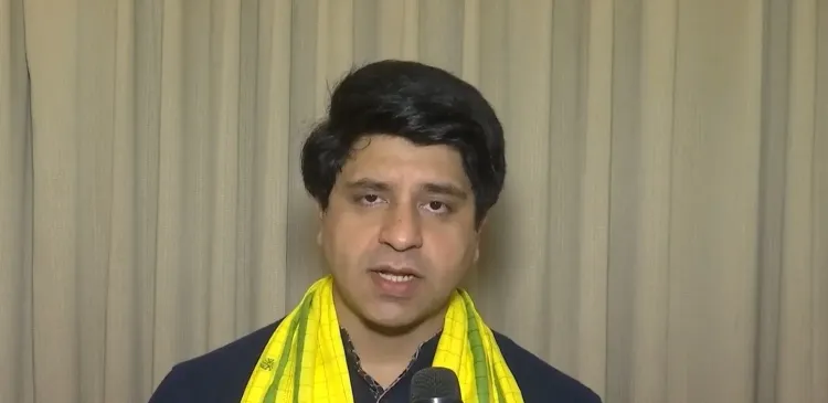 महाराष्ट्र में यूसीसी लागू करने की तैयारी: भाजपा ने की सराहना, कांग्रेस बोली — पहले जनता के सामने रखें ड्राफ्ट
