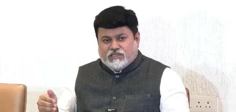 उदय सामंत का संजय राउत पर पलटवार: 'पहले अपनी पार्टी संभालें, फिर दूसरों को सलाह दें'