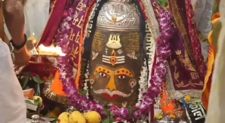 निर्जला एकादशी पर महाकालेश्वर उज्जैन: वैष्णव तिलक से सजे बाबा महाकाल, भस्म आरती में उमड़े हजारों भक्त