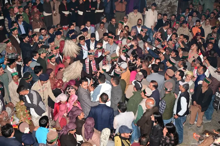 Himachal CM Sukhu visits Bhatwari under 'Sarkar Gaon Ke Dwar', dances Nati with villagers