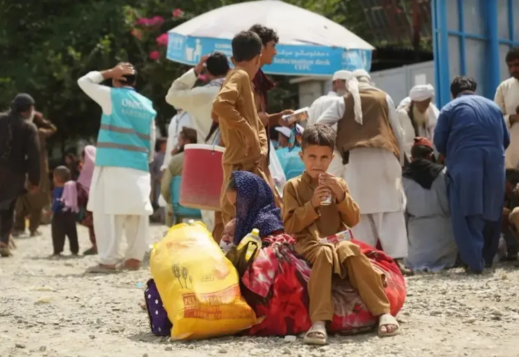 Why is UNHCR urging Pakistan to stop deporting vulnerable Afghan asylum seekers?