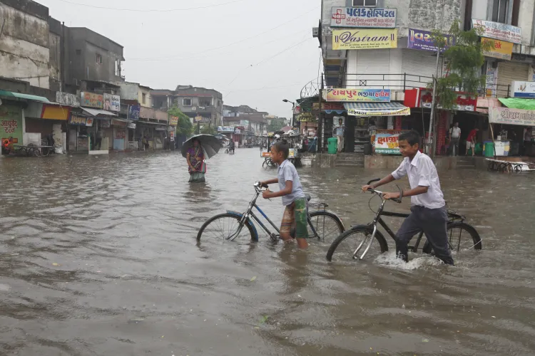 Are Unseasonal Rains Impacting Valsad? IMD Issues Heavy Rain Warning for Gujarat