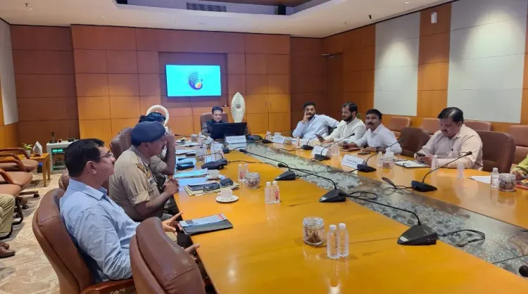 यूपी इंटरनेशनल ट्रेड शो 2026: प्रमुख सचिव शशि भूषण लाल सुशील ने इंडिया एक्सपो मार्ट का निरीक्षण किया, युद्धस्तर पर तैयारी के निर्देश