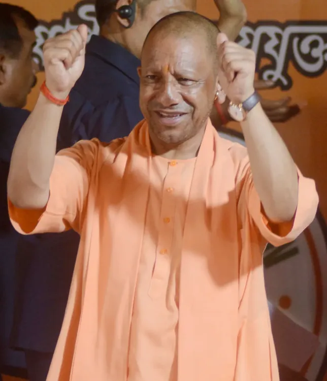योगी आदित्यनाथ बने यूपी के सबसे लंबे समय तक लगातार मुख्यमंत्री, 54वें जन्मदिन पर रिकॉर्ड की चर्चा