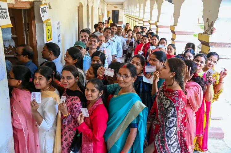 यूपी एमएलसी चुनाव 2026: दोपहर 12 बजे तक 24.09% मतदान, बरेली-मुरादाबाद शिक्षक सीट पर सर्वाधिक 38.16%