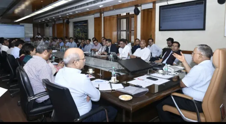 यूपी में औद्योगिक भूखंडों पर समयबद्ध उद्योग स्थापना अनिवार्य, मुख्य सचिव एस.पी. गोयल ने दिए सख्त निर्देश