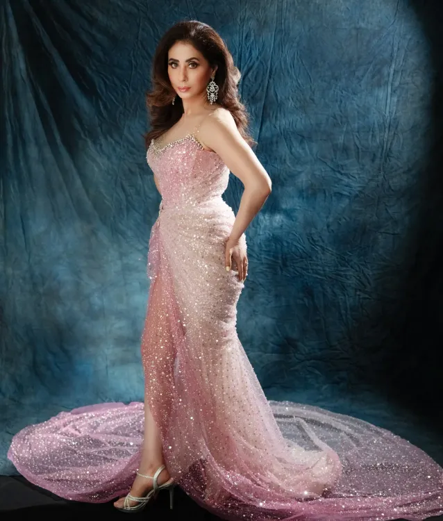 Urmila Matondkar marks 25 years of 'Aa Hi Jaiye' from Lajja