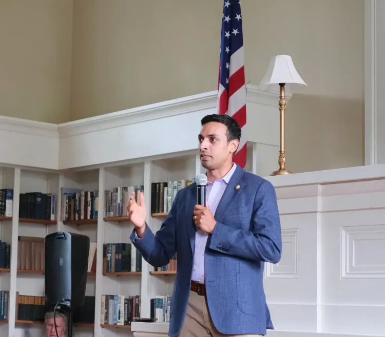 US lawmaker flags 'inhumane' treatment of jailed Imran Khan