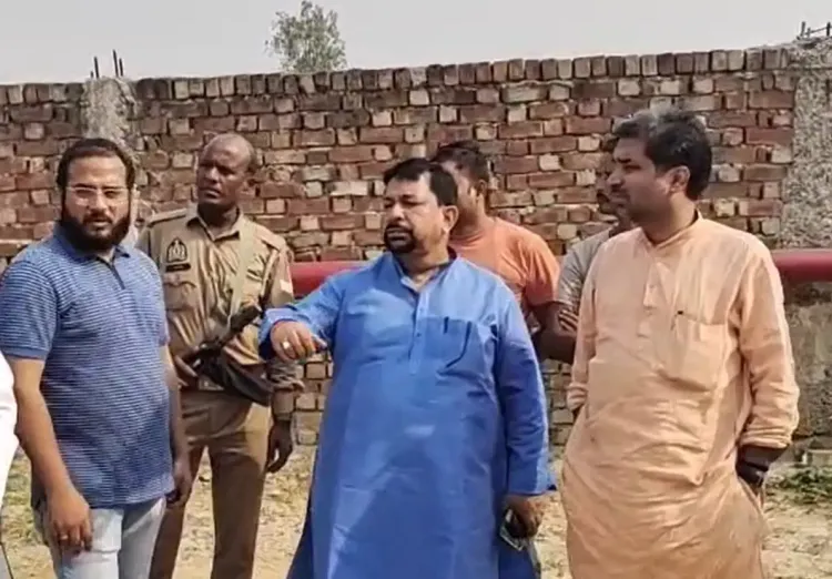 क्या फर्रुखाबाद सांसद मुकेश राजपूत ने बायोडीजल रिफाइनरी में आग लगने के बाद किया निरीक्षण?