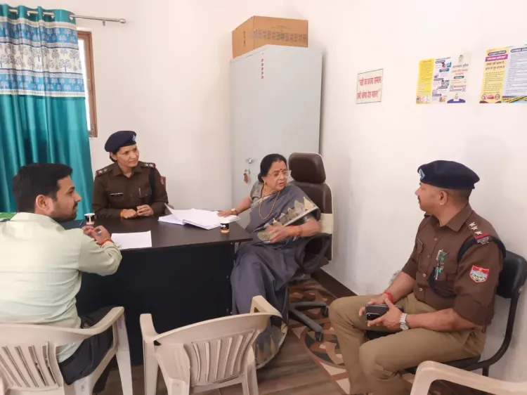 उत्तराखंड महिला आयोग की अध्यक्ष ने कोटद्वार में महिला हेल्प डेस्क का निरीक्षण किया, विवादों का समाधान