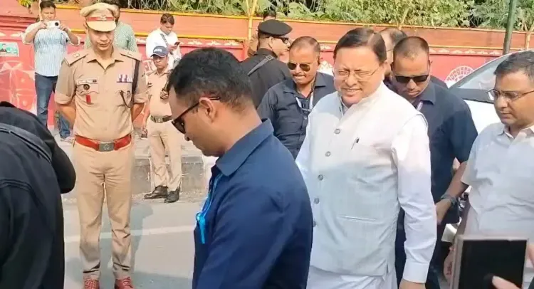 क्या मुख्यमंत्री पुष्कर सिंह धामी ने देहरादून में प्रदर्शन कर रहे छात्रों से मुलाकात की?