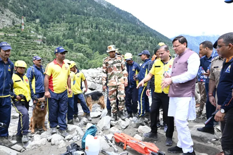धराली आपदा के एक साल बाद उत्तरकाशी में पुनर्निर्माण की नई रफ्तार, ₹5 लाख तक की सहायता वितरित