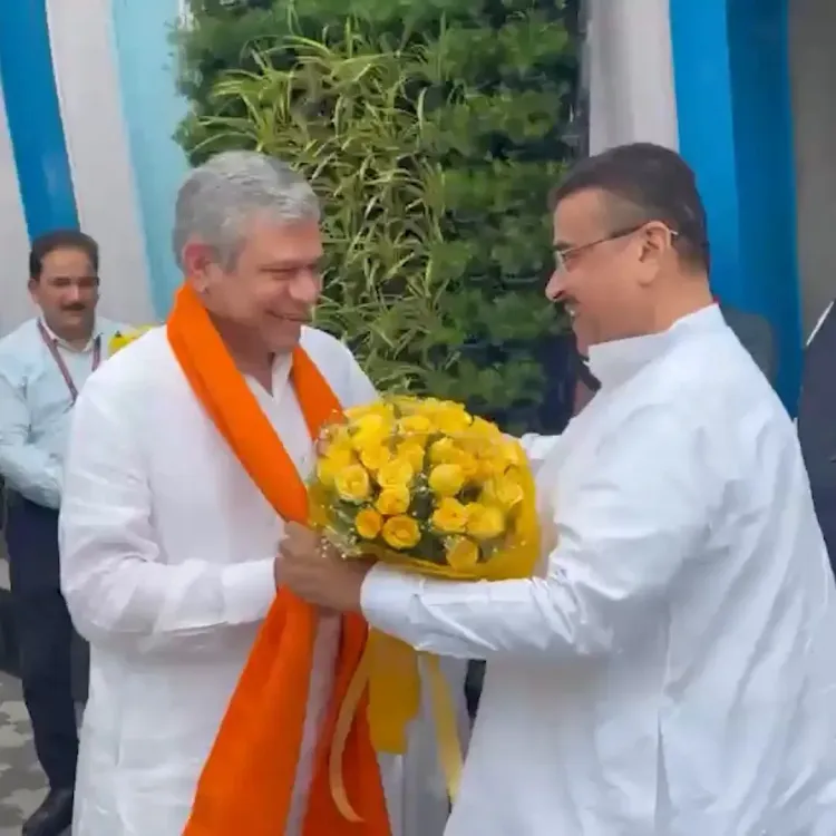 Vaishnaw Meets Bengal Opposition Leader on Rail Projects