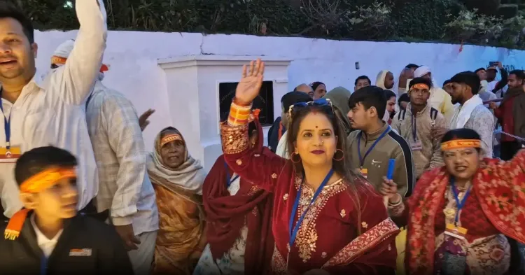 चैत्र नवरात्रि के पहले दिन वैष्णो देवी में श्रद्धालुओं की भीड़, आस्था का अद्वितीय प्रदर्शन