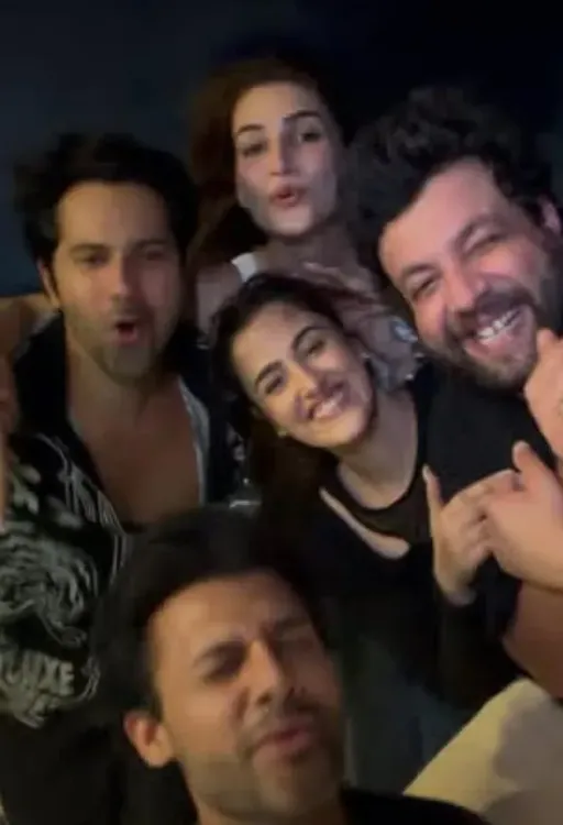 Varun Dhawan, Kriti Sanon groove to 'Tera Ho Jaun' ahead of June release