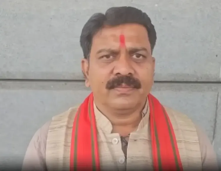 क्या विजय शर्मा ने शकील अहमद के बयान का समर्थन करते हुए राहुल गांधी को सुधारने की सलाह दी?