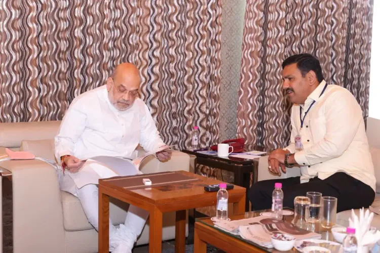 Vijayendra meets Amit Shah in Hubballi, briefs him on Ballari Chalo yatra and Karnataka BJP strategy