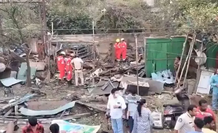 क्या विशाखापत्तनम में गैस सिलेंडर विस्फोट से तीन लोगों की जान गई?