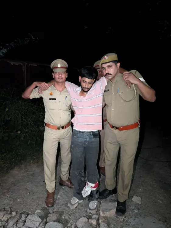 Wanted snatcher Aamir Ali arrested after Ghaziabad encounter, pistol and stolen bike seized