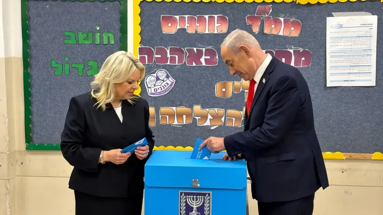Israel votes for 26th Knesset: Netanyahu casts ballot, citizens back peace