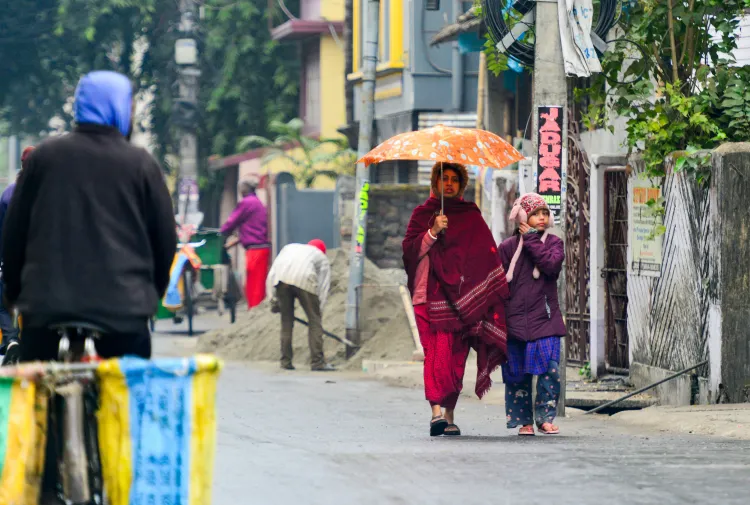 How is the Western Disturbance Affecting the Weather in Bengal?