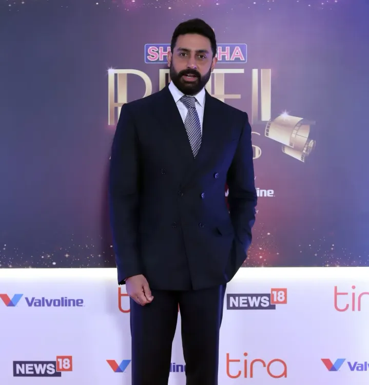 Abhishek Bachchan's first Bollywood love: the Zeenat Aman story from 'Mahaan'