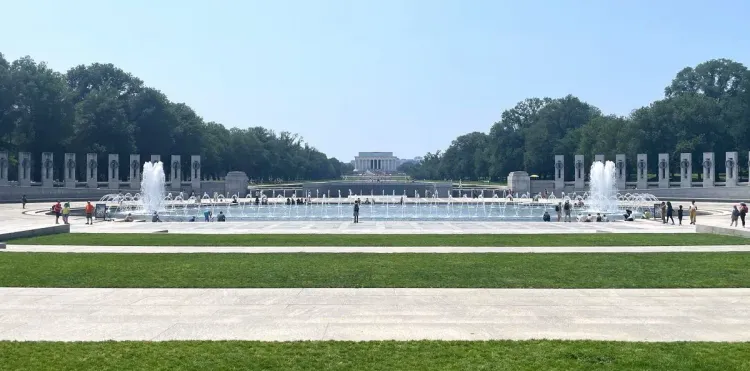 White House Shares Image of WWII Memorial Fountain