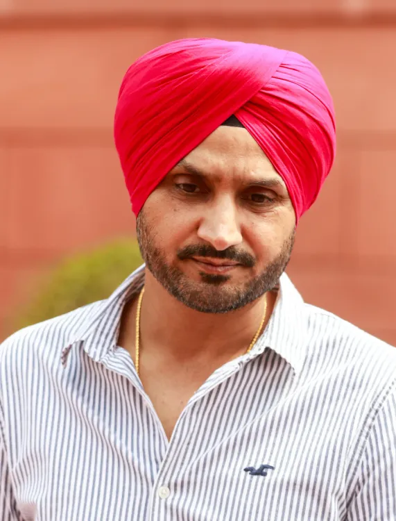Harbhajan Singh threatens to expose Punjab Rajya Sabha seat-selling by AAP
