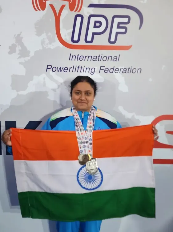 How is Thane powerlifter Annette Gowda achieving success with two medals in two months?
