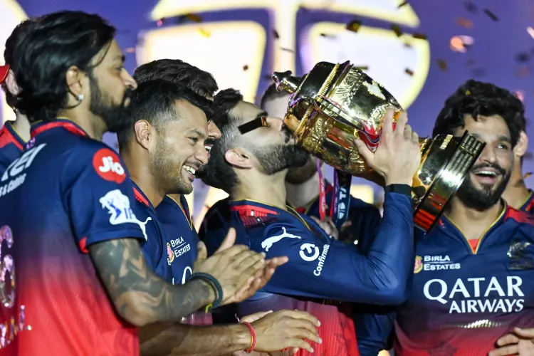 डिविलियर्स ने कोहली को बताया आरसीबी की <b>धड़कन</b>, टीम में ऊर्जा का स्रोत