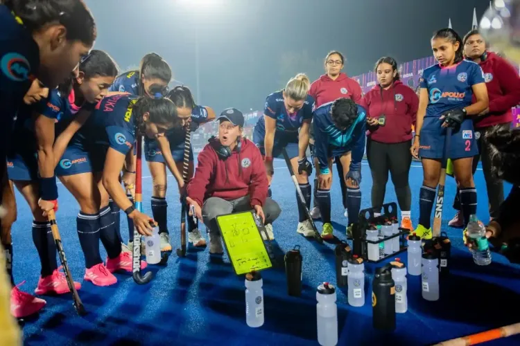 Who will be crowned the champion in Women’s HIL: SG Pipers or Shrachi Bengal Tigers?