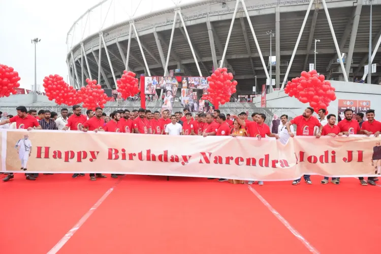Is this the world's 'largest' blood donation camp at Narendra Modi Stadium in Gujarat?