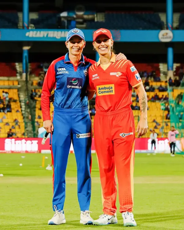 WPL 2025: Delhi Capitals Choose to Bowl First Against Gujarat Giants