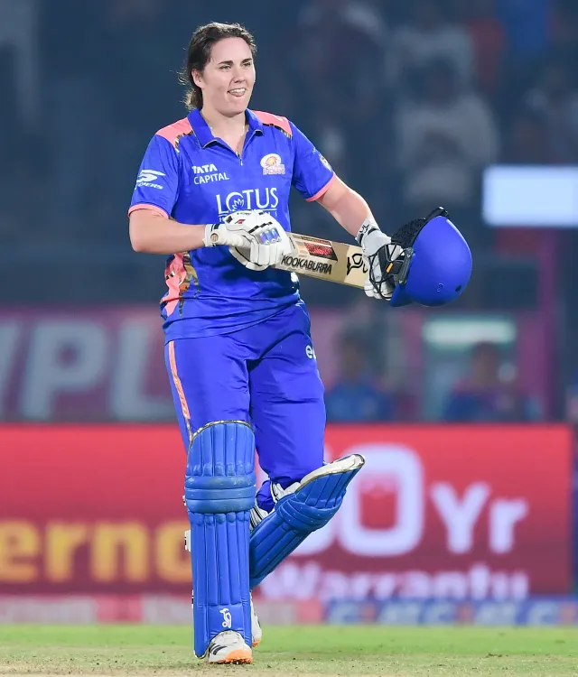 क्या नेट साइवर-ब्रंट ने डब्ल्यूपीएल में शतक के साथ नए रिकॉर्ड बनाए हैं?