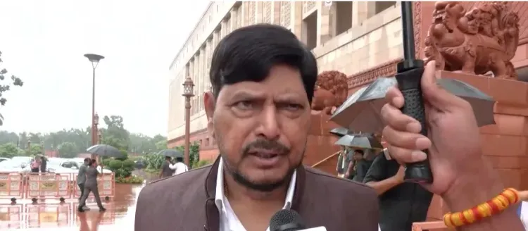 BJP, RJD slam Maulana Rashidi for calling Kanwariyas 'terrorists'